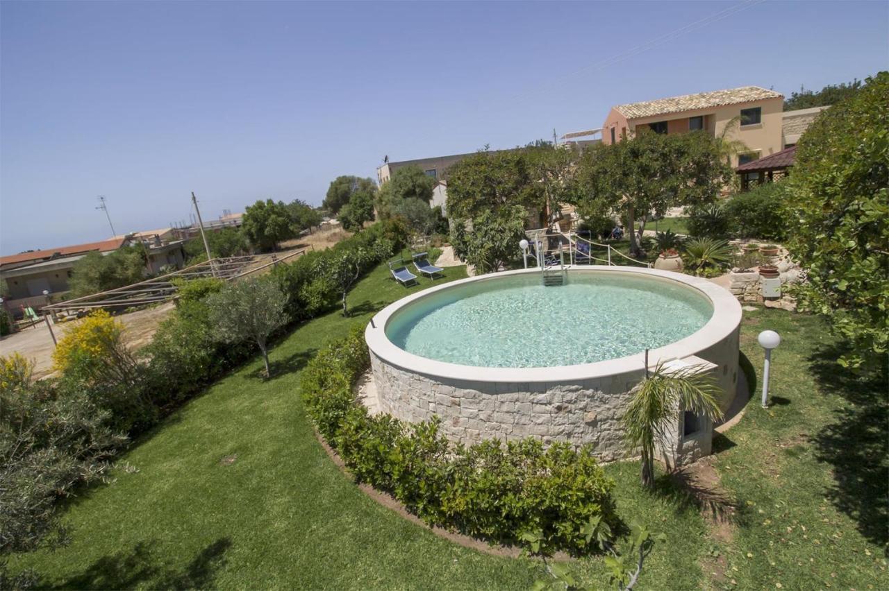Villa Alla Corte Di Nonna Maria Pozzallo Exterior foto