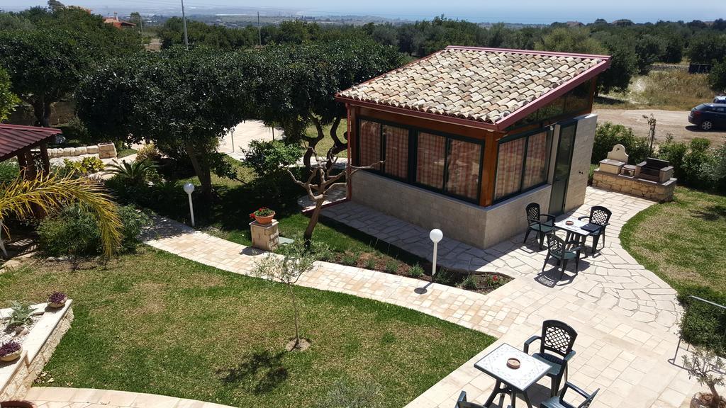 Villa Alla Corte Di Nonna Maria Pozzallo Exterior foto