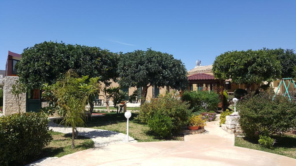 Villa Alla Corte Di Nonna Maria Pozzallo Exterior foto