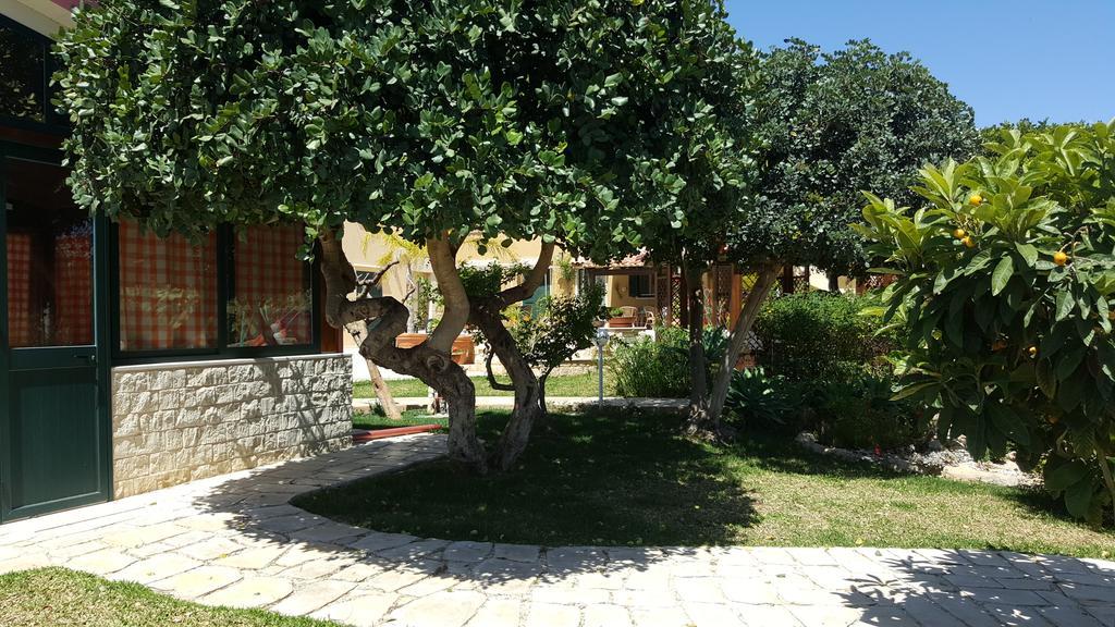 Villa Alla Corte Di Nonna Maria Pozzallo Exterior foto