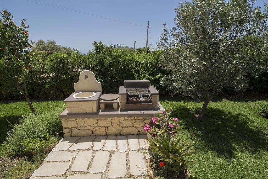 Villa Alla Corte Di Nonna Maria Pozzallo Exterior foto